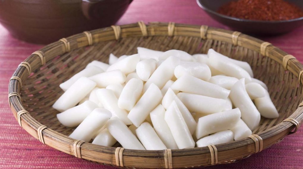 Chọn gạo ngon làm Tokbokki 1 Chọn gạo làm tokbokki (Nguồn: Internet)