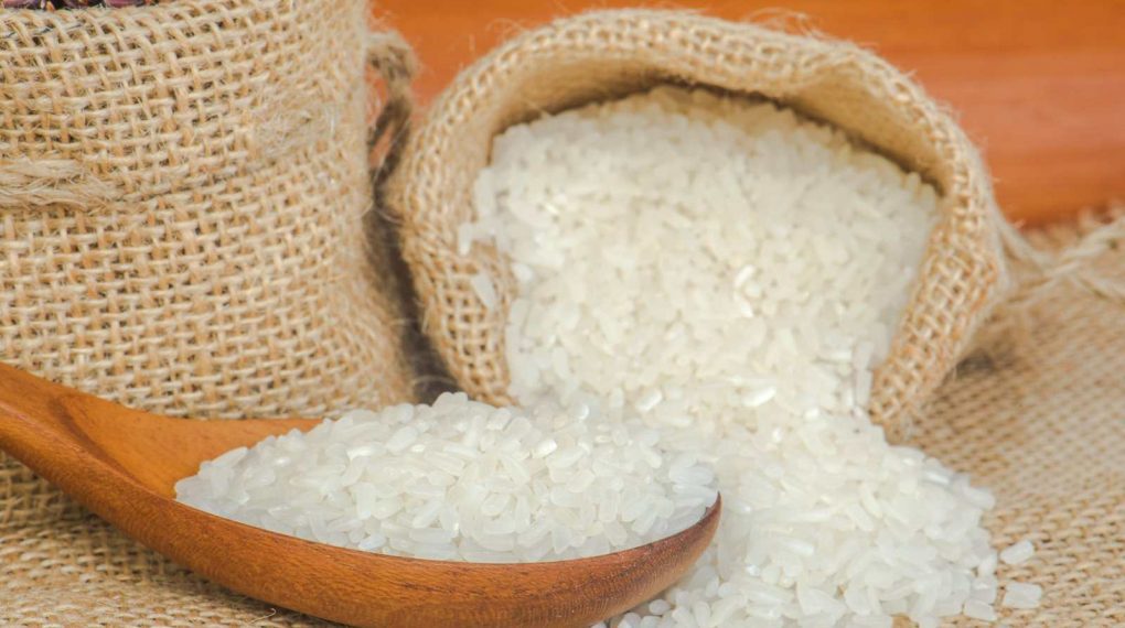 Quy trình đánh bóng gạo diễn ra như thế nào? 1 Gạo trắng và đẹp mắt hơn sau khi được đánh bóng (Nguồn: Internet)