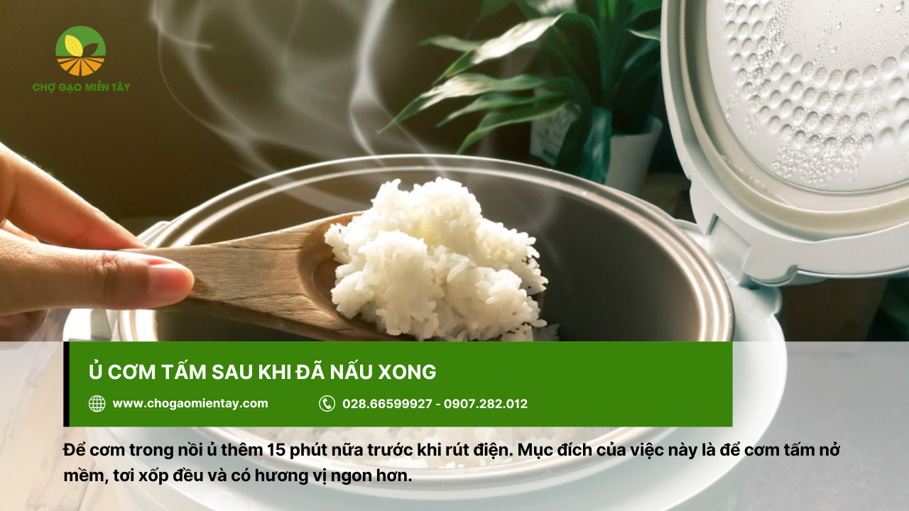 Cách nấu gạo tấm thơm ngon bằng nồi cơm điện 5 Nên ủ cơm thêm 15 phút trước khi ngắt điện